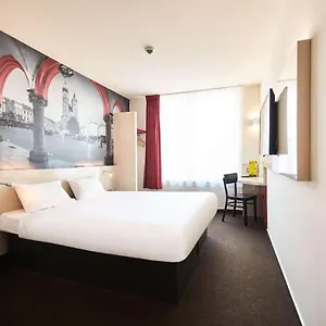 ** فندق بي آند بي كراكوف سنتروم بولندا