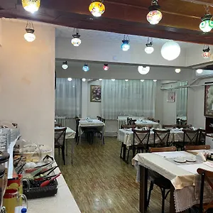 2* Hotel Paris